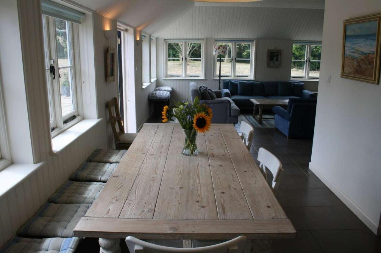 Greystone Cottage - Sea Views, Short Stroll To A Beautiful Sandy Beach Brook  ภายนอก รูปภาพ
